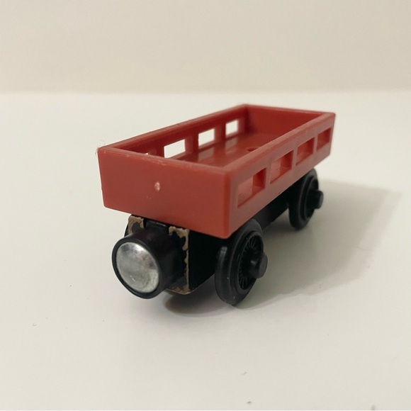 Thomas & Friends Wooden Cargo Car Train - Picture 5 of 10